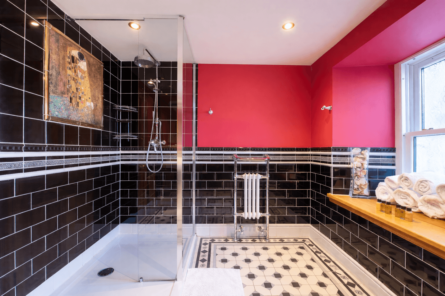 Ground Bathroom